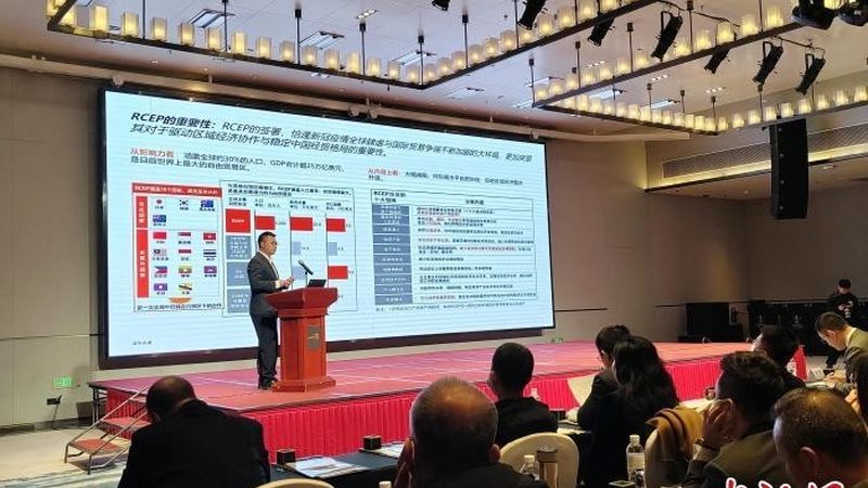 面对众多组织架构调整咨询机构，企业应该如何选择？以下是一些关键点：